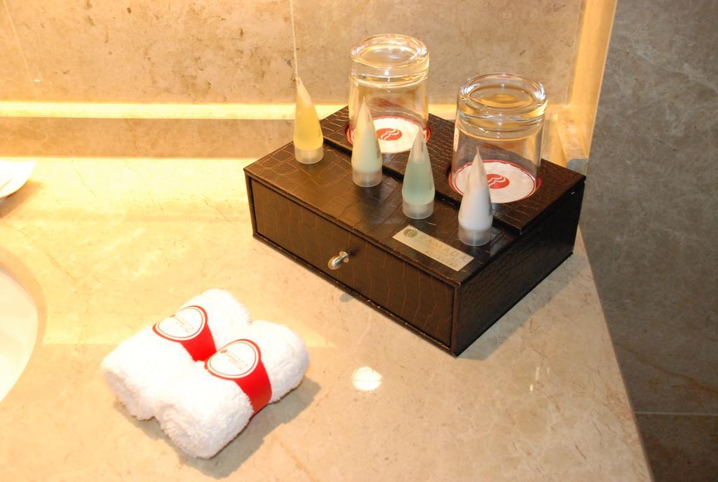 Ramada Plaza Shanghai Gateway Zimmer foto
